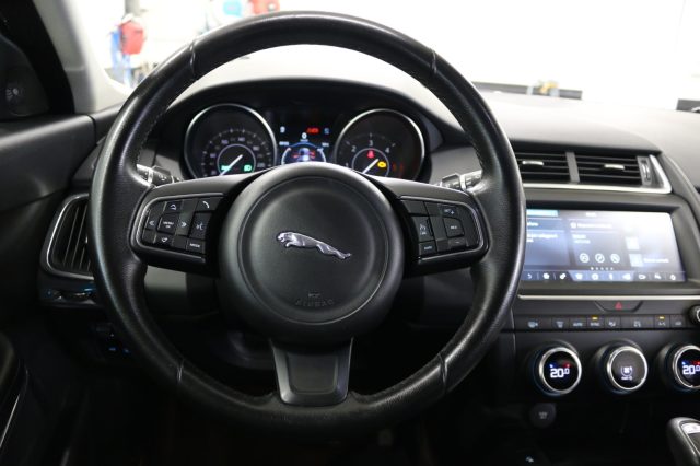 JAGUAR E-Pace usata, con Volante in pelle