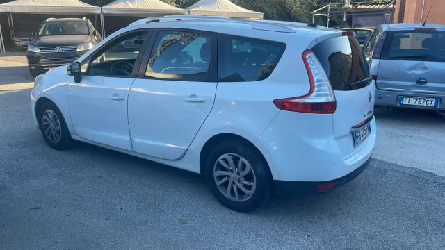 RENAULT Scenic usata, con Chiusura centralizzata