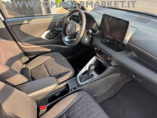TOYOTA Yaris usata, con Bracciolo