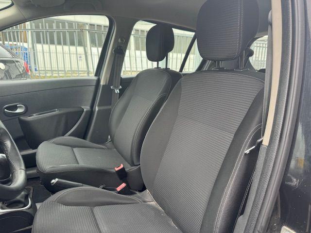 RENAULT Clio usata, con Controllo trazione