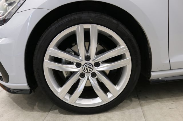 VOLKSWAGEN Golf Variant usata 24