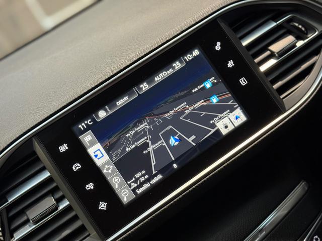 PEUGEOT 308 usata, con Touch screen