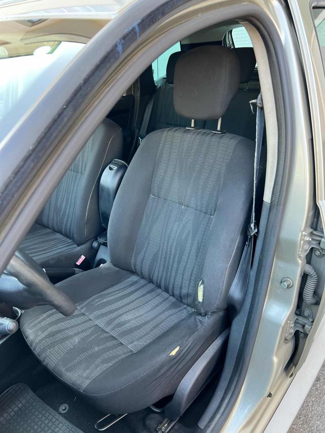 DACIA Duster usata, con Sensori di parcheggio posteriori
