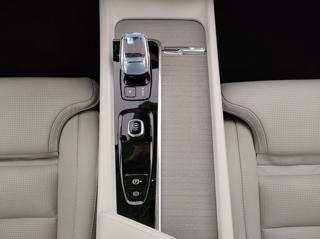 VOLVO XC60 usata, con Sedile posteriore sdoppiato