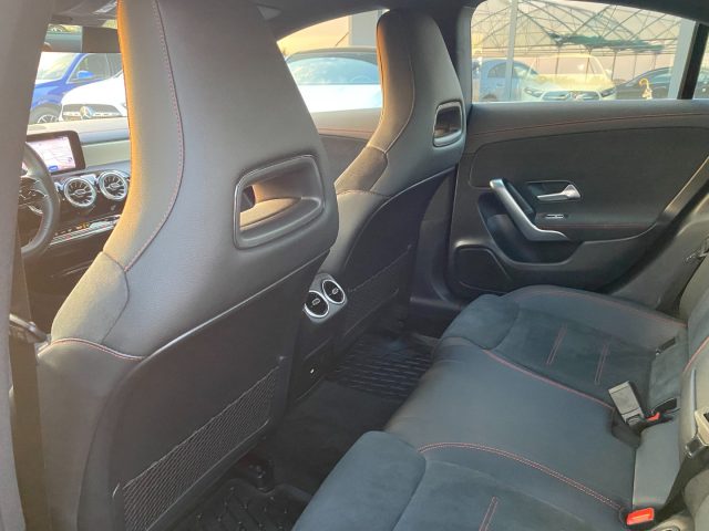 MERCEDES-BENZ CLA 200 usata, con Sedile posteriore sdoppiato