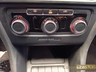 VOLKSWAGEN Golf usata, con ESP