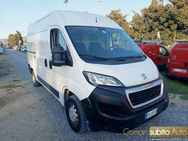 PEUGEOT Boxer usata, con Airbag