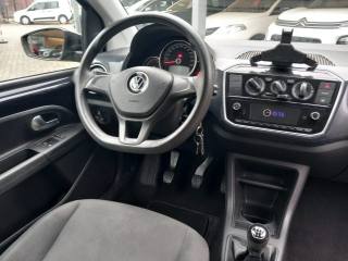 VOLKSWAGEN up! usata, con Frenata d