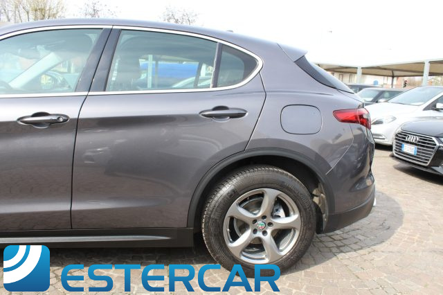 ALFA ROMEO Stelvio usata, con Fari Xenon