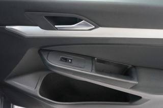 VOLKSWAGEN Golf usata, con Hill holder