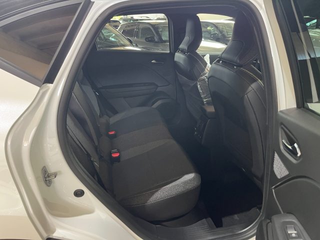 RENAULT Captur usata, con Volante in pelle