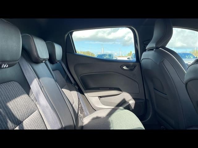 RENAULT Clio usata, con Volante in pelle