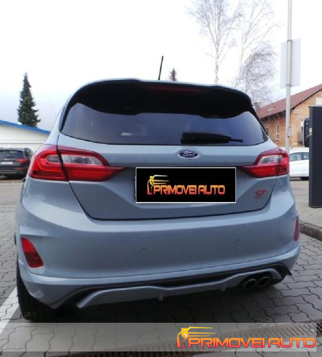 FORD Fiesta usata, con Cruise Control