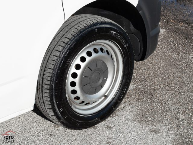 VOLKSWAGEN Transporter usata 21