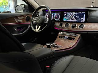 MERCEDES-BENZ E 220 usata, con Park Distance Control