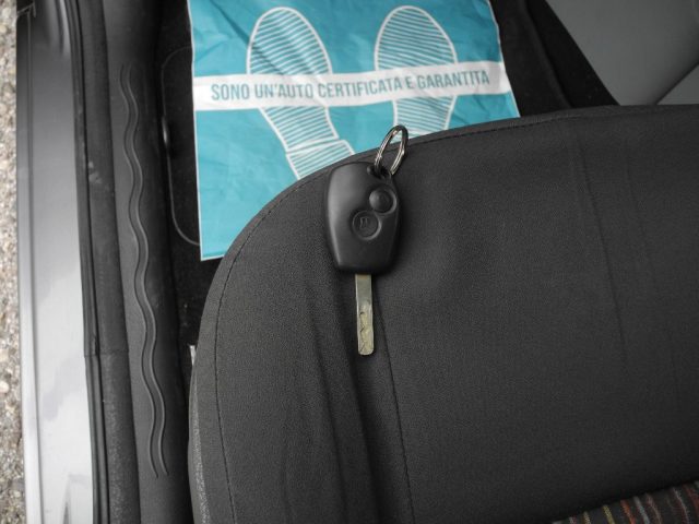 RENAULT Modus usata 30
