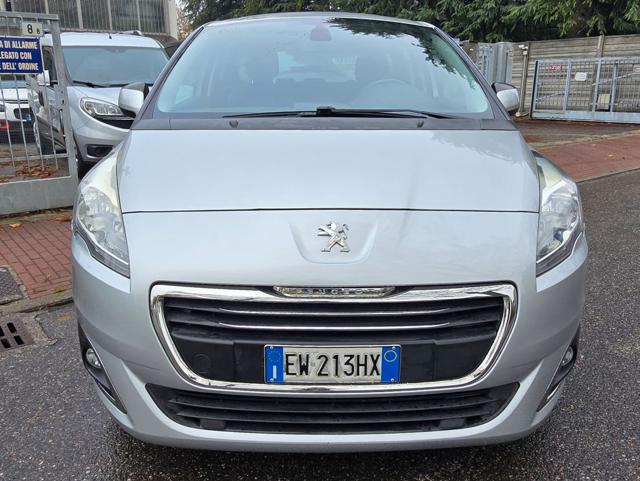 PEUGEOT 5008 usata, con Fendinebbia