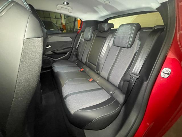 PEUGEOT 308 usata, con Sedile posteriore sdoppiato