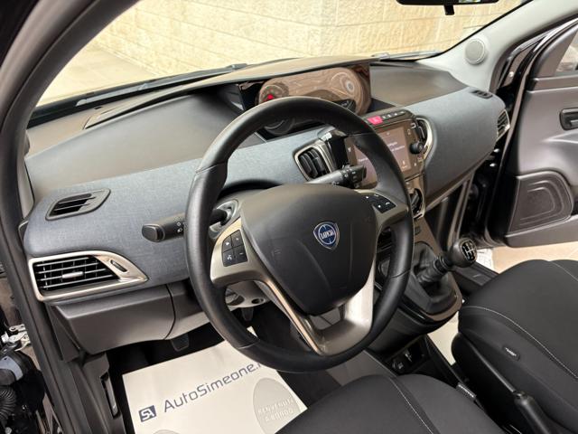 LANCIA Ypsilon usata, con ESP