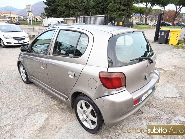 TOYOTA Yaris usata, con Airbag laterali