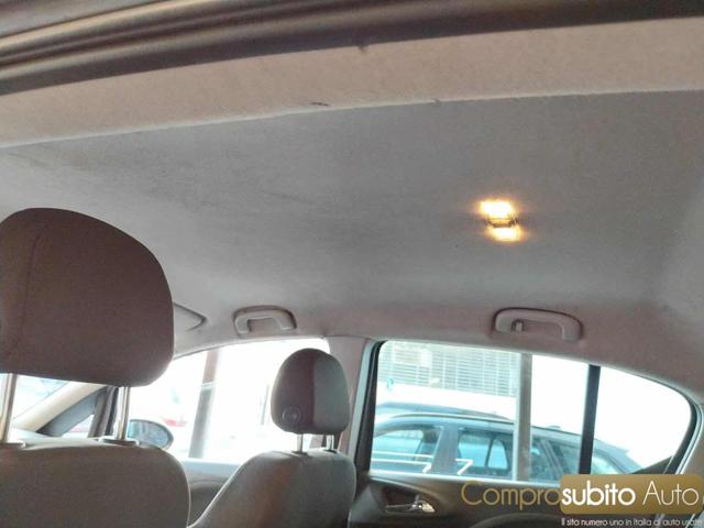 OPEL Corsa usata, con Bluetooth