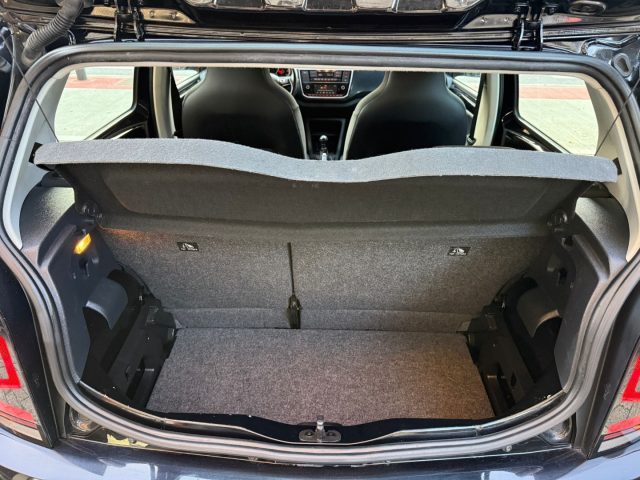 VOLKSWAGEN up! usata 15