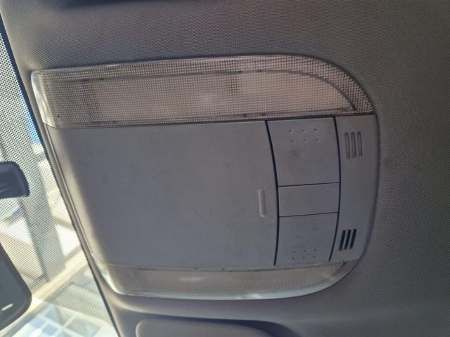 TOYOTA Auris usata, con Cruise Control
