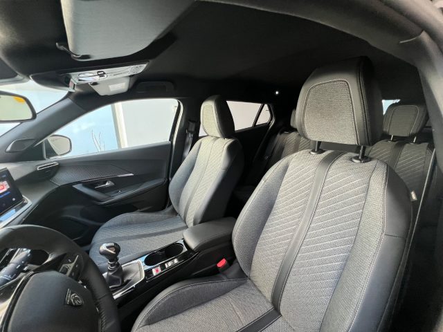 PEUGEOT 2008 usata, con USB
