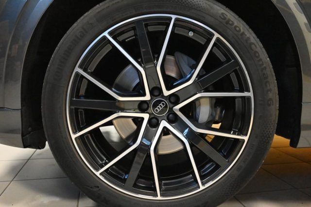 AUDI Q8 usata 16