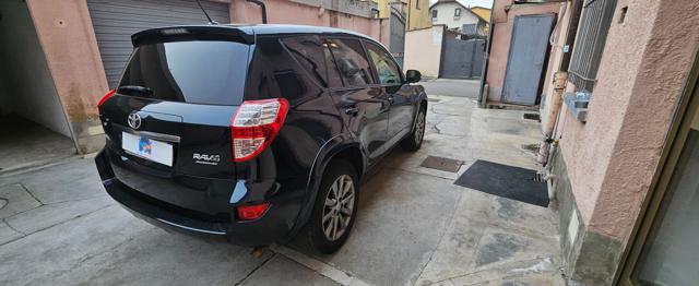 TOYOTA RAV 4 usata, con Autoradio