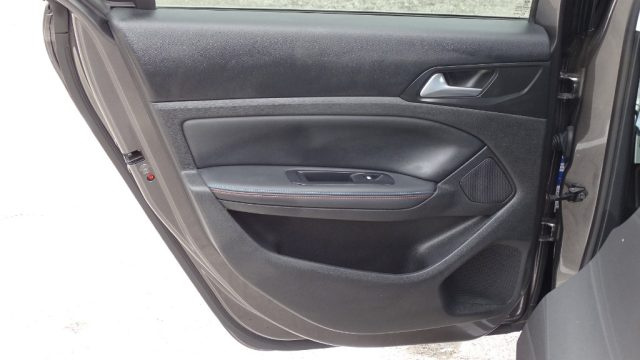 PEUGEOT 308 usata, con Climatizzatore automatico, 2 zone
