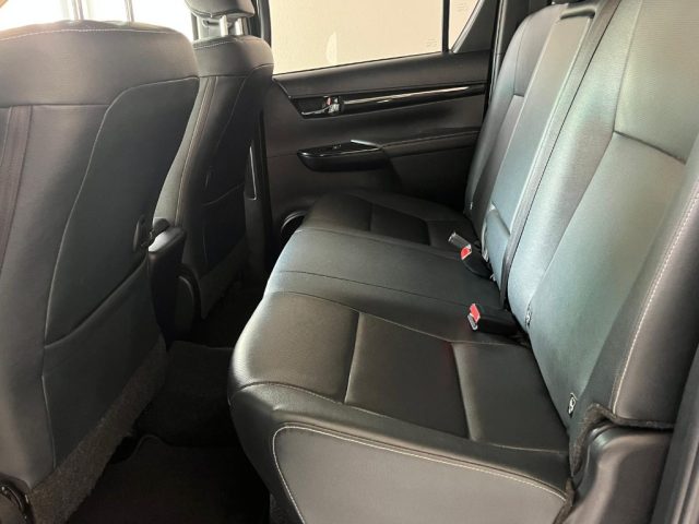 TOYOTA Hilux usata, con Airbag testa