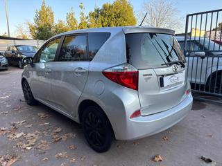 TOYOTA Verso-S usata, con Autoradio