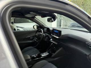 PEUGEOT 2008 usata, con Sistema di navigazione