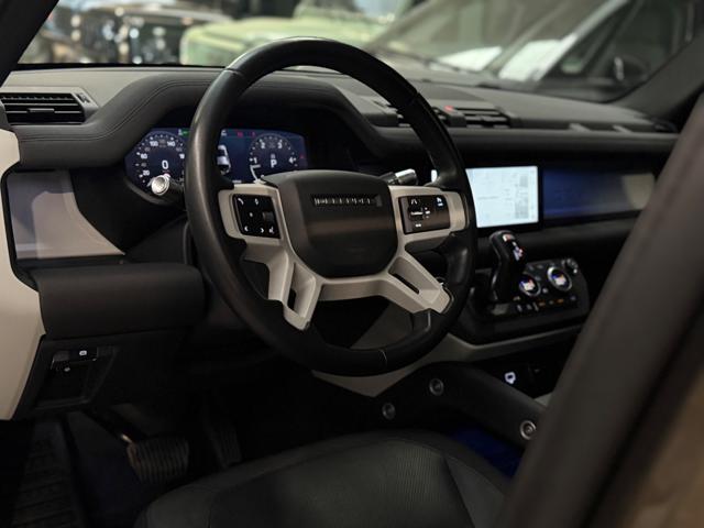 LAND ROVER Defender usata, con Boardcomputer