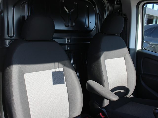 FIAT Doblo usata, con USB