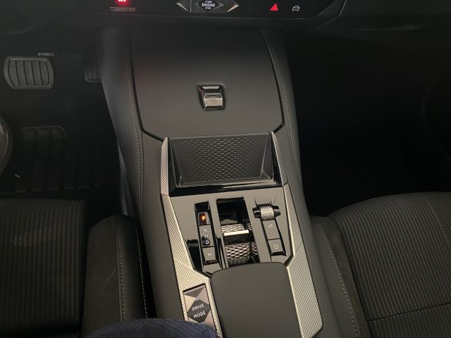 DS AUTOMOBILES DS 4 usata, con Bracciolo
