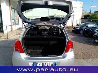 TOYOTA Yaris usata, con Alzacristalli elettrici