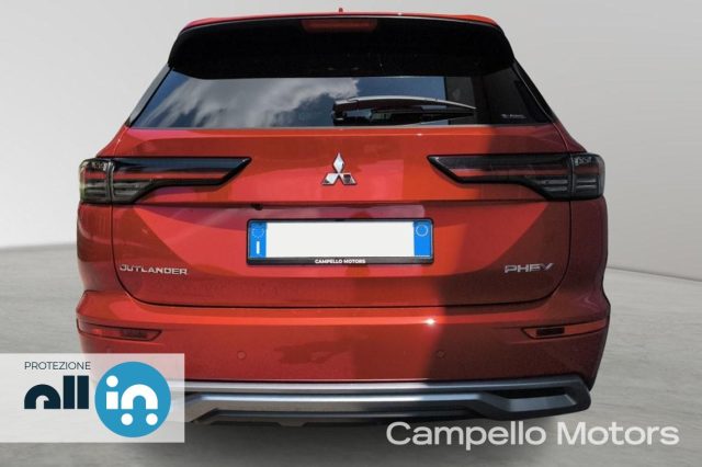 MITSUBISHI Outlander usata 4