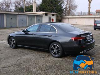 MERCEDES-BENZ E 220 usata, con Cerchi in lega