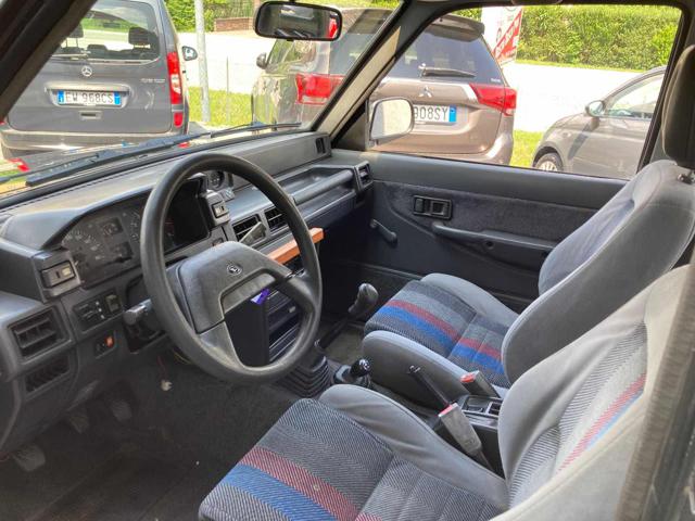 DAIHATSU Feroza usata, con Sedile posteriore sdoppiato