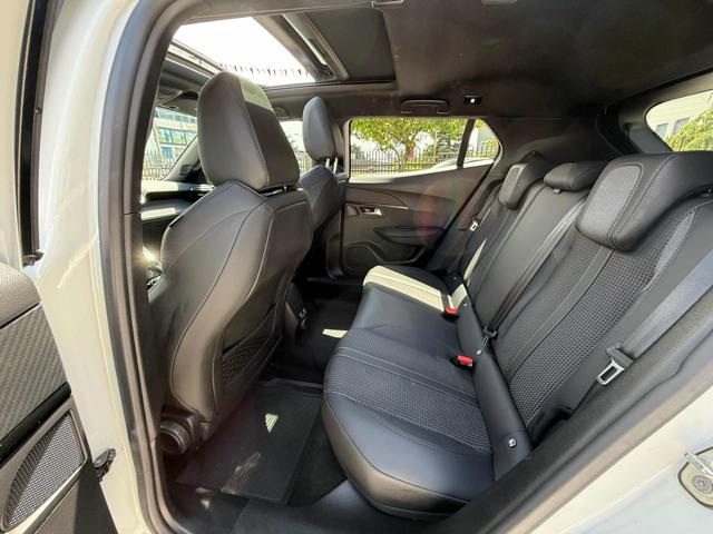 PEUGEOT 2008 usata, con Sensori di parcheggio posteriori