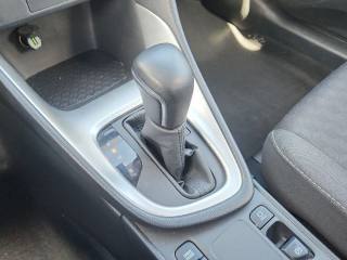 TOYOTA Yaris usata, con Sensore di luce