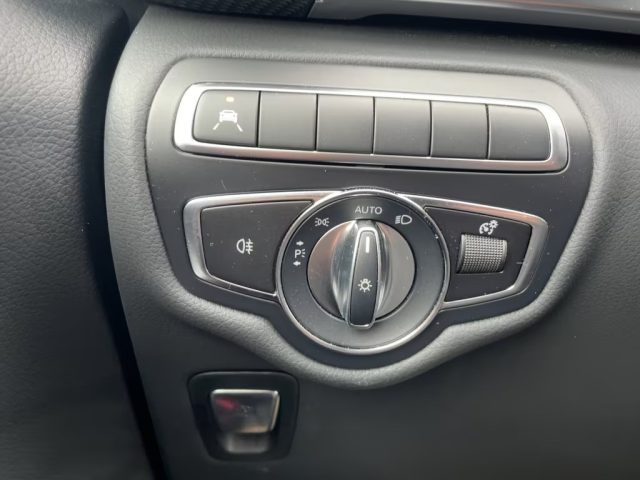 MERCEDES-BENZ V 300 usata, con Interni in pelle