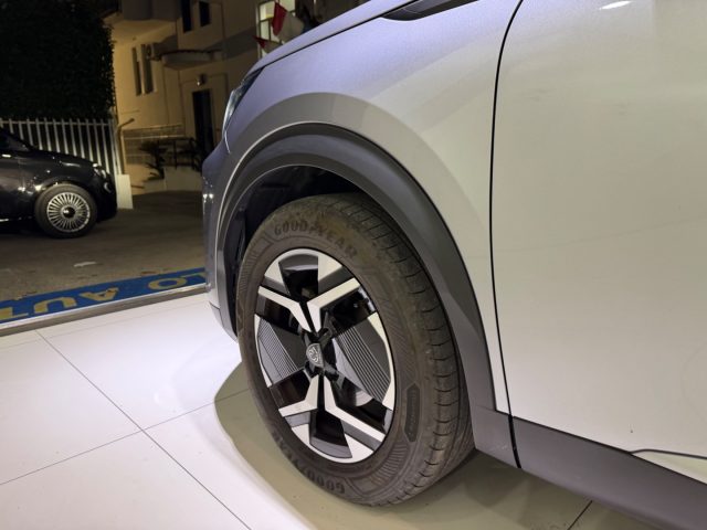 PEUGEOT 2008 usata, con Fari LED