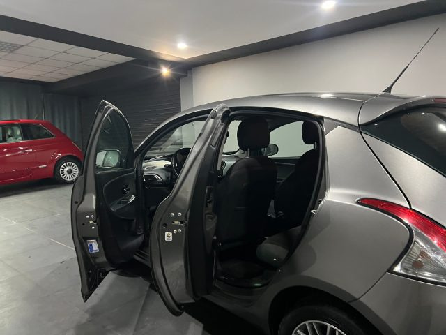 LANCIA Ypsilon usata, con Boardcomputer
