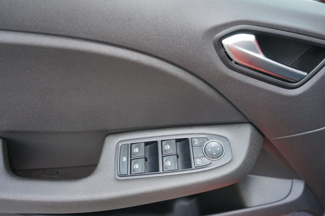 RENAULT Clio usata, con Specchietti laterali elettrici