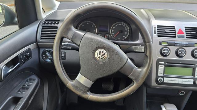 VOLKSWAGEN Touran usata, con Servosterzo