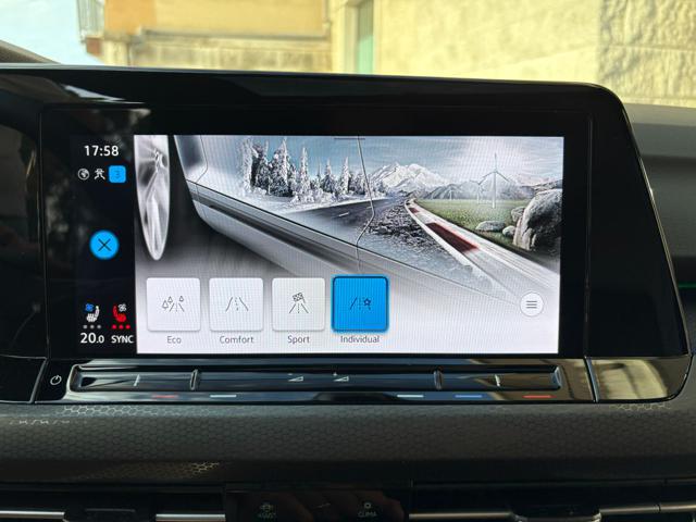 VOLKSWAGEN Golf usata, con Leve al volante