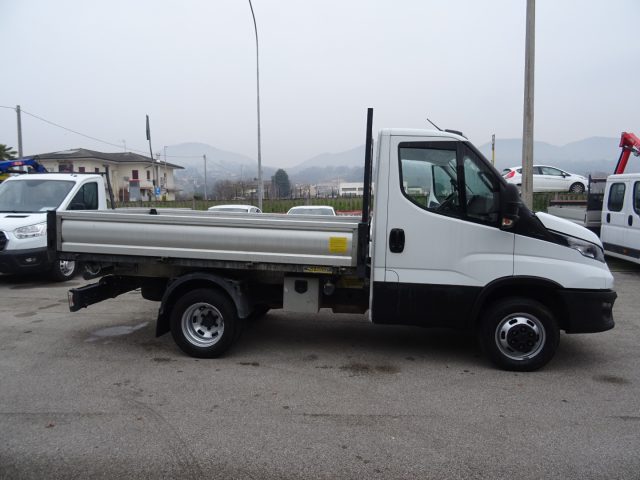 IVECO Daily usata, con Fendinebbia
